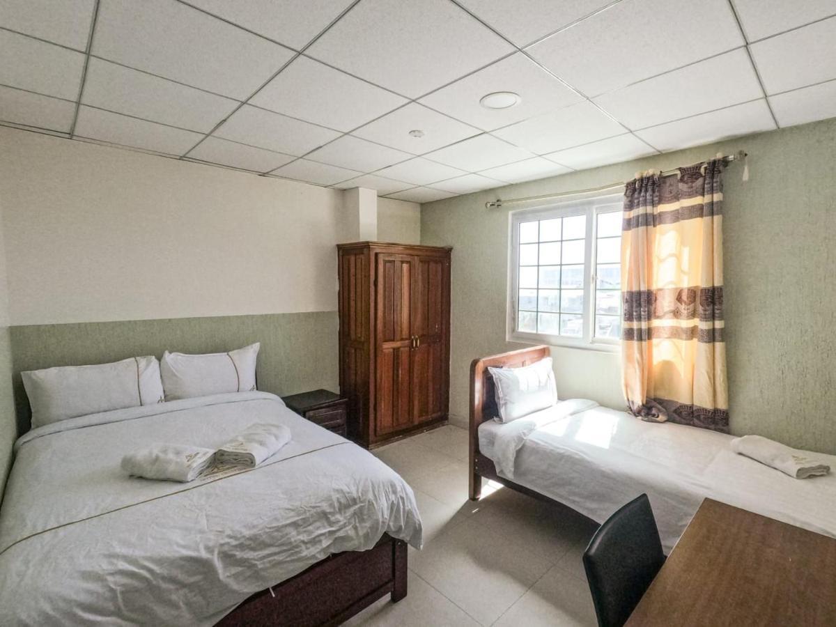 Hotel Cristina โบกัสทาวน์ ภายนอก รูปภาพ