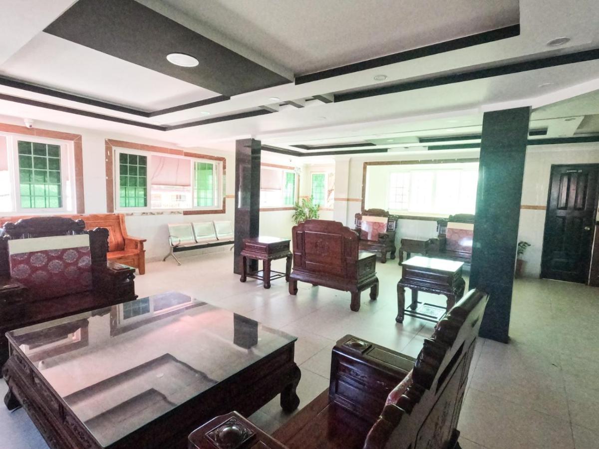 Hotel Cristina โบกัสทาวน์ ภายนอก รูปภาพ